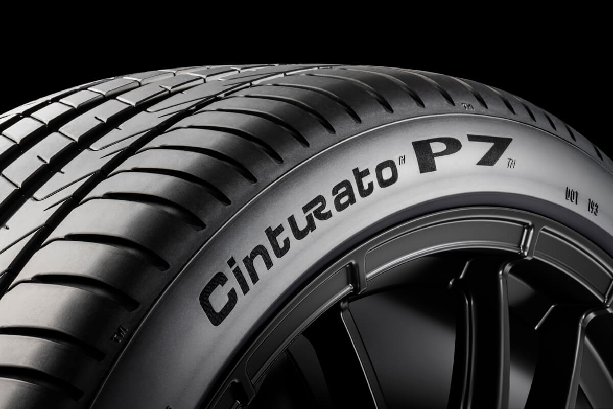 Pirelli Cinturato passenger car tyre tread detail
